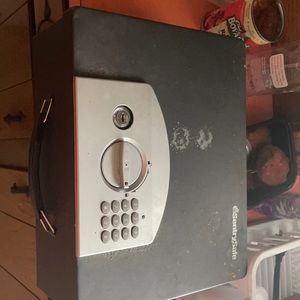 Lock box